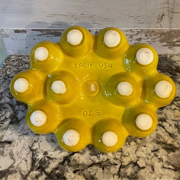 Vtg California Pottery S30 Deviled Egg Round Platter Raised Center Rooster Hen - Picture 7 of 9